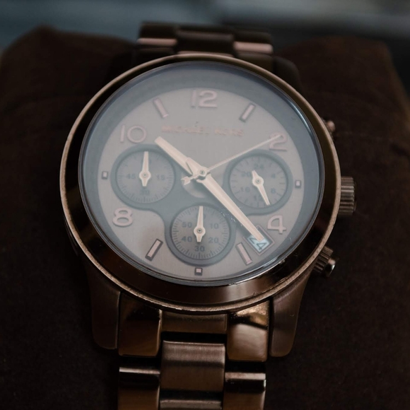 Michael Kors - Picture 7 of 8